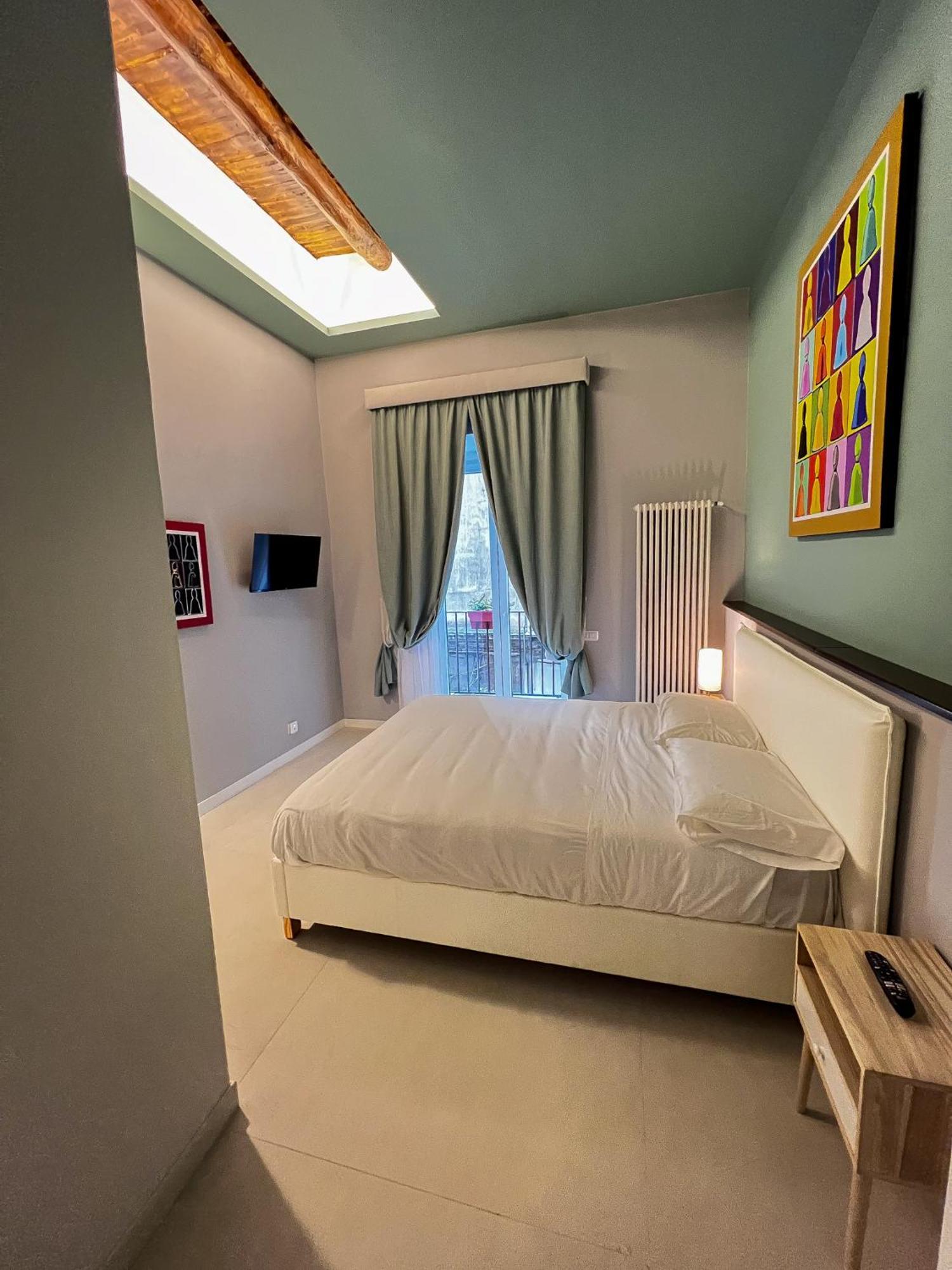 Bed & Breakfast Spaccanapoli 56 Bagian luar foto