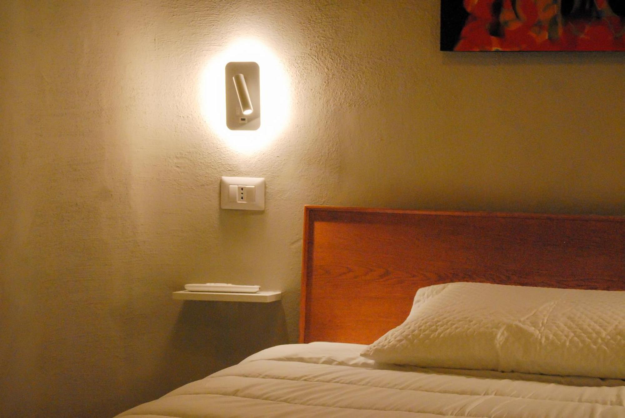 Bed & Breakfast Spaccanapoli 56 Bagian luar foto