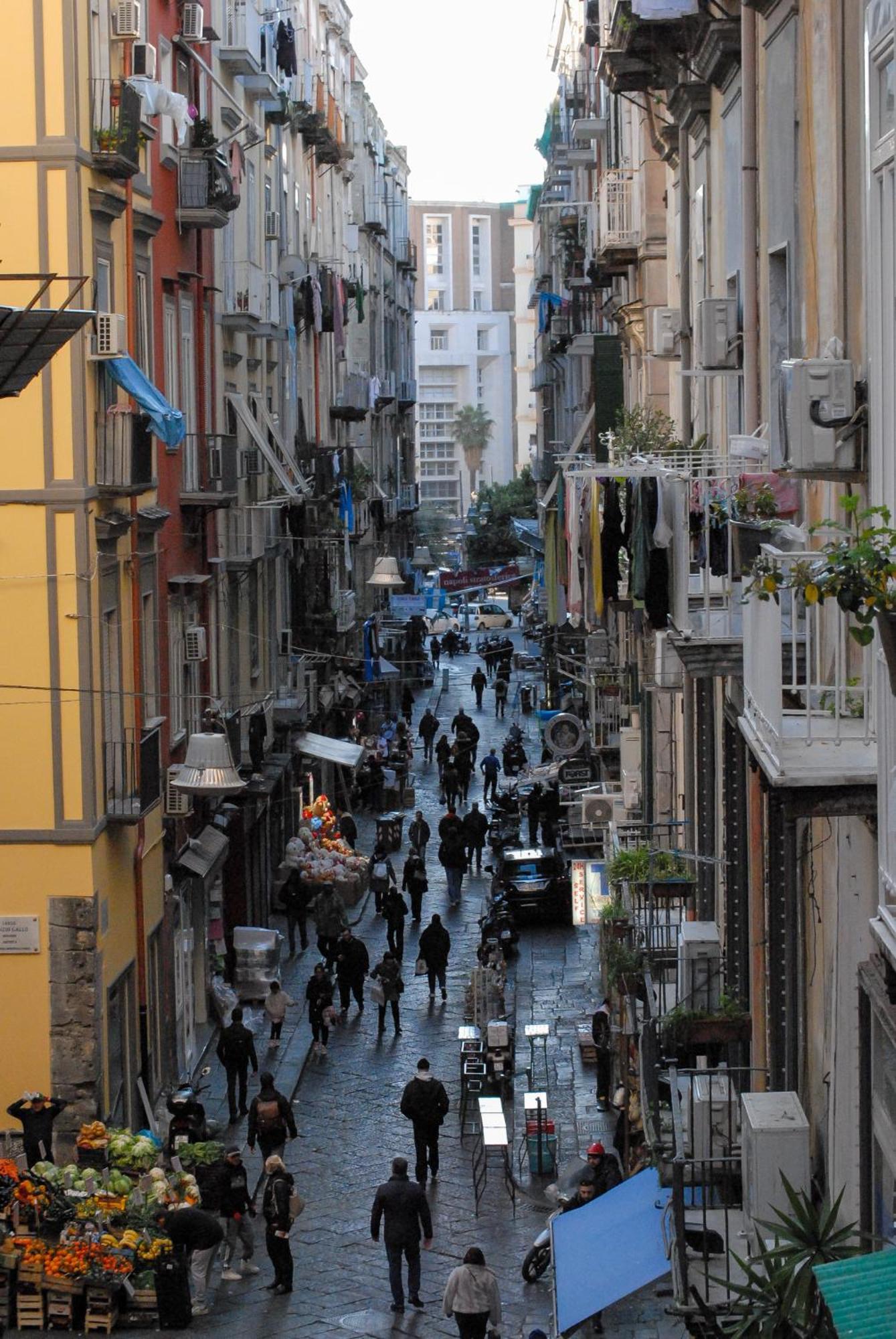 Bed & Breakfast Spaccanapoli 56 Bagian luar foto